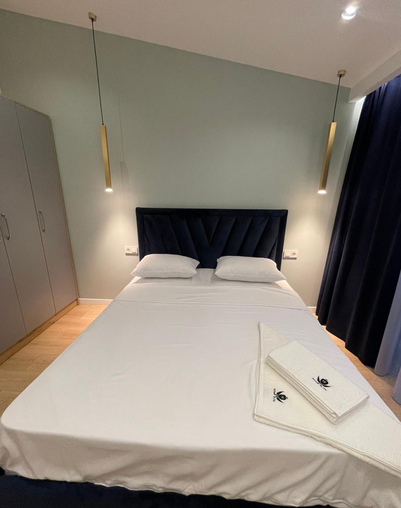 Aparthotel Aygestan Plaza Erevan Esterno foto