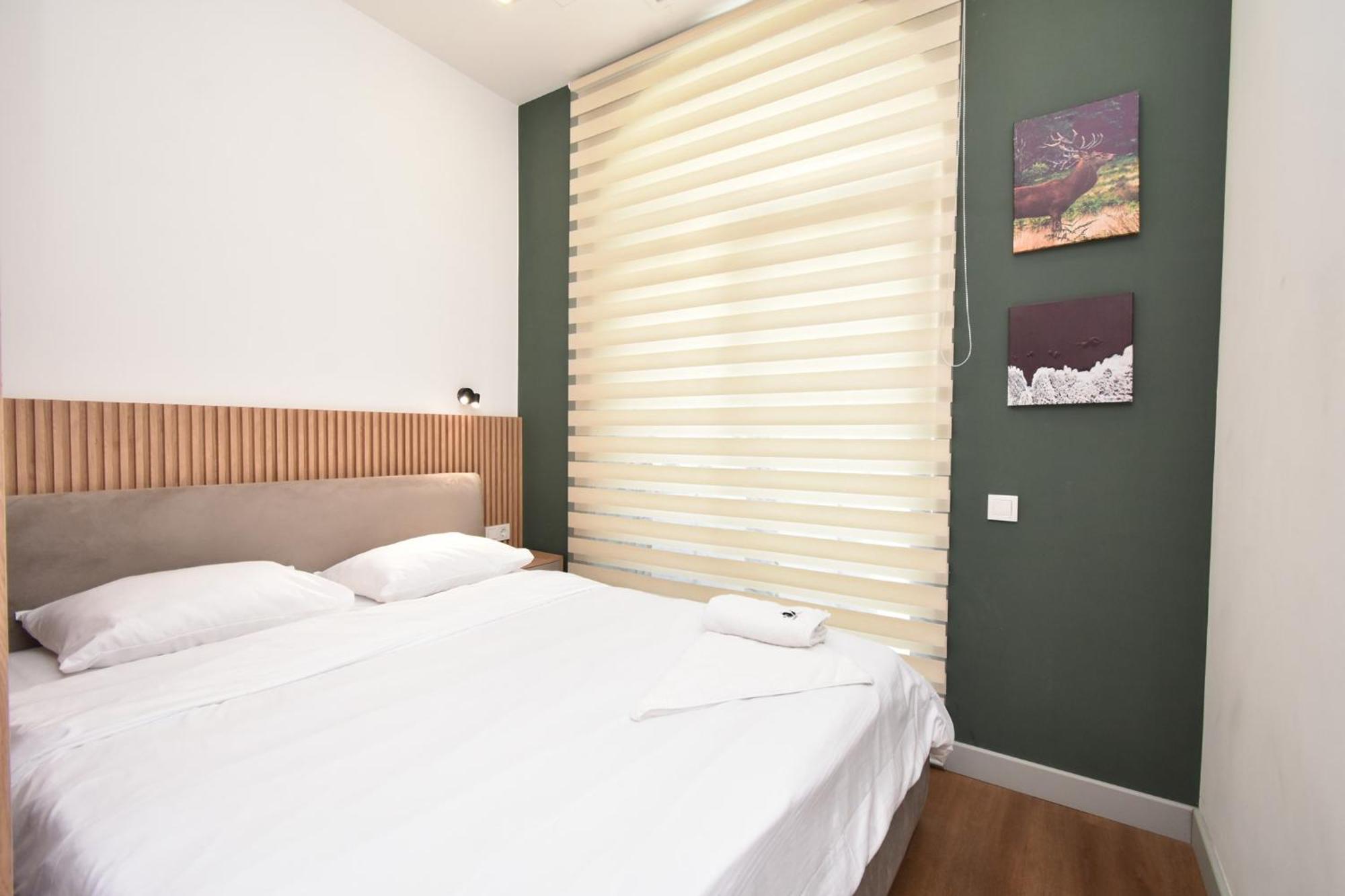 Aparthotel Aygestan Plaza Erevan Esterno foto