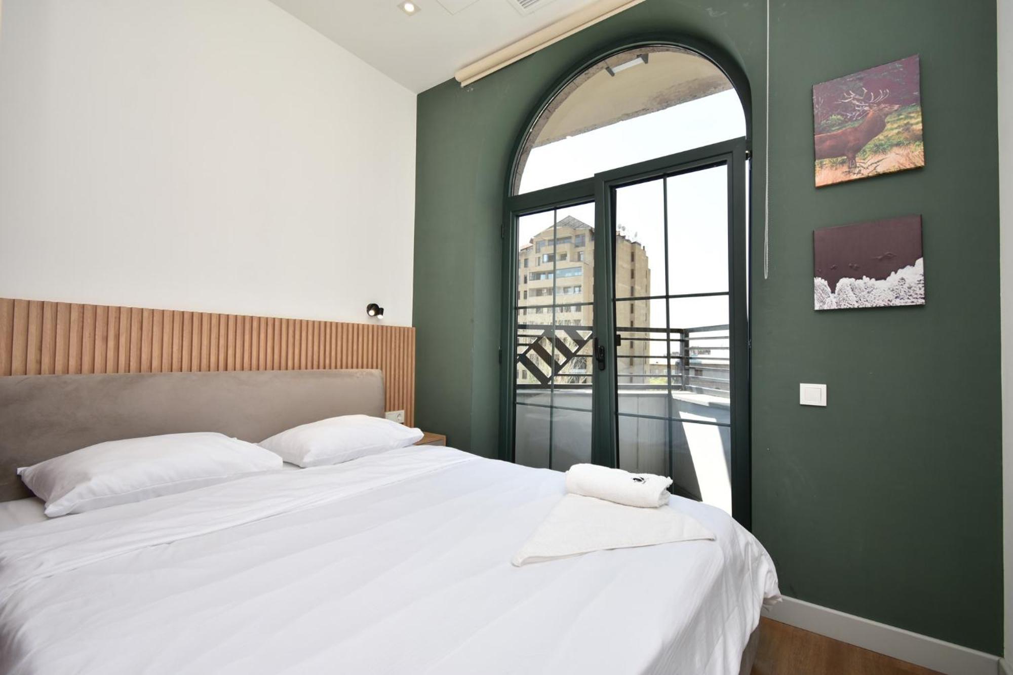 Aparthotel Aygestan Plaza Erevan Esterno foto