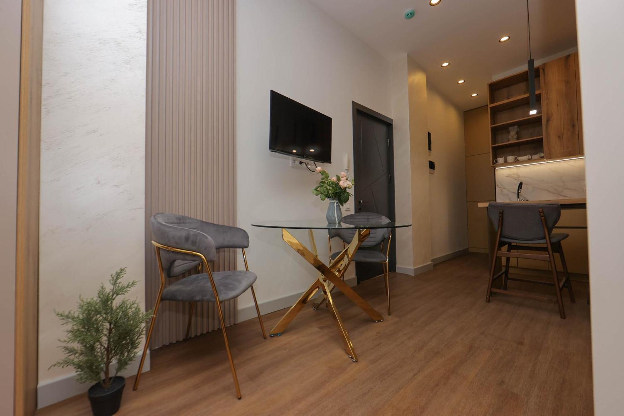 Aparthotel Aygestan Plaza Erevan Esterno foto