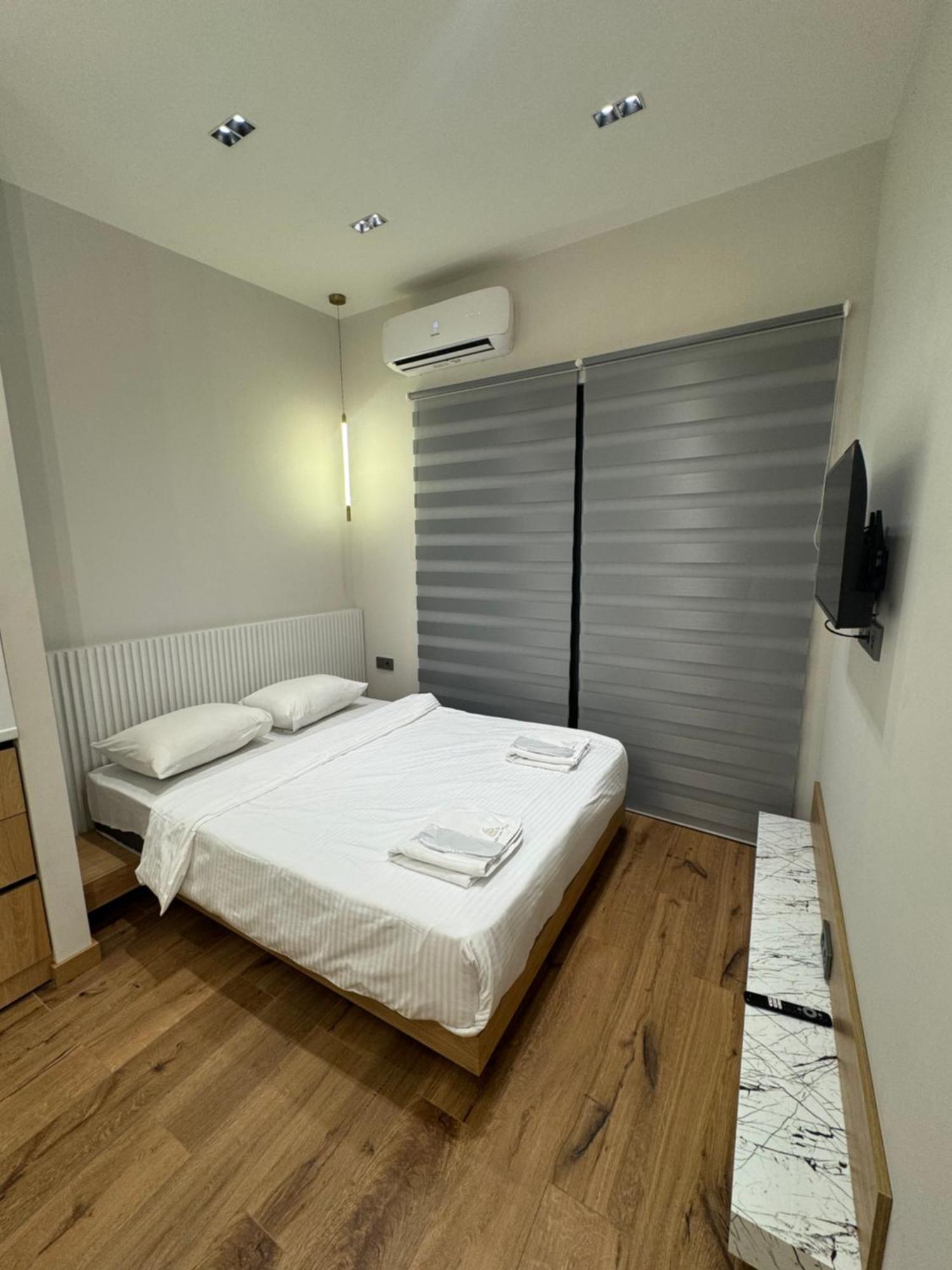 Aparthotel Aygestan Plaza Erevan Esterno foto