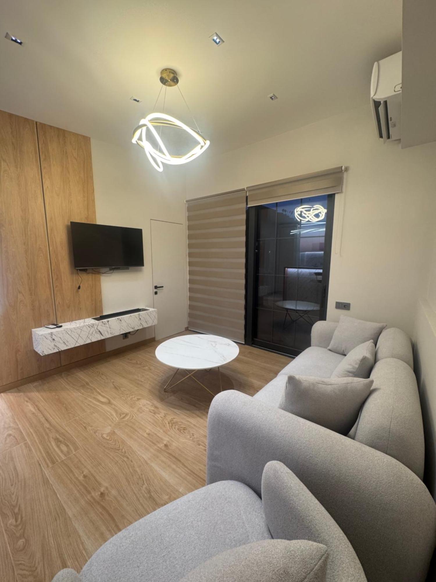 Aparthotel Aygestan Plaza Erevan Esterno foto